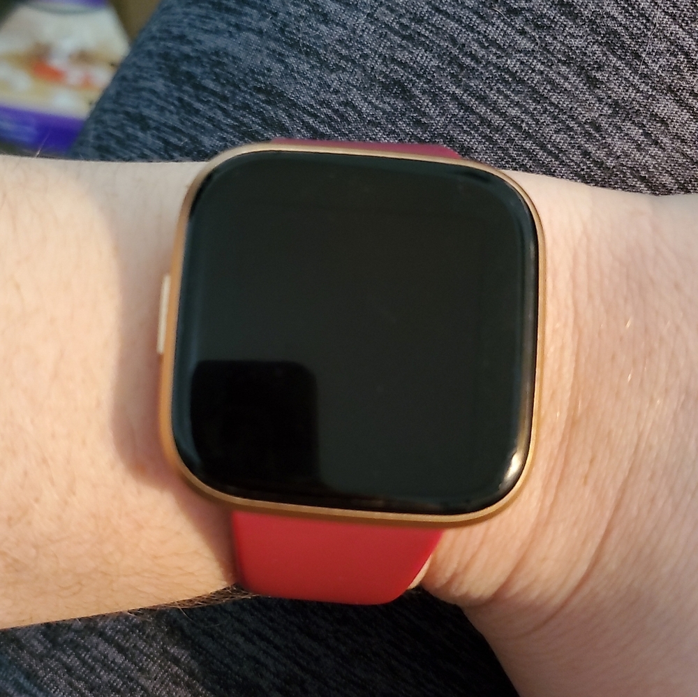 Fitbit Versa 2 - Picture 2 of 3